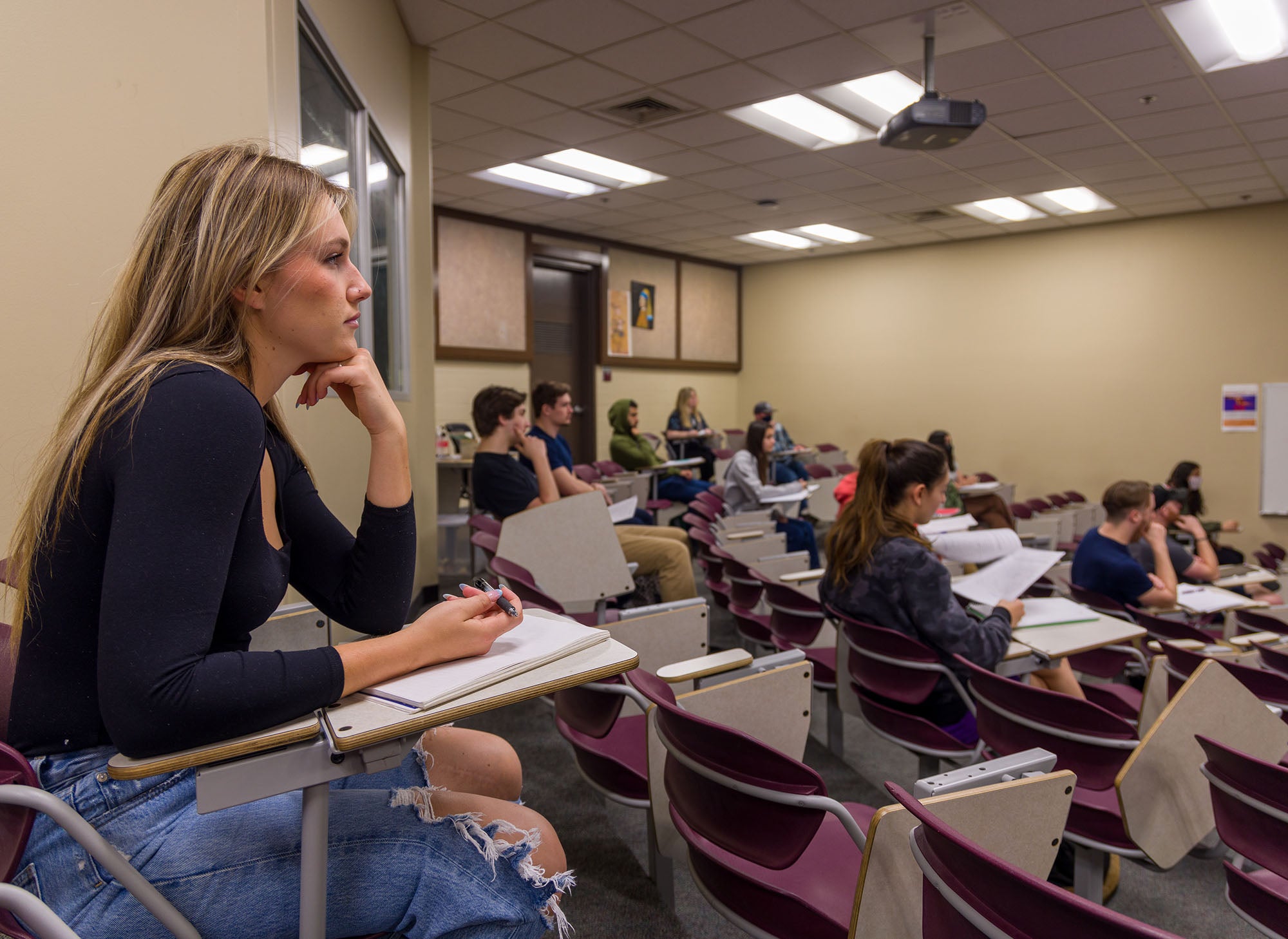 Student studying Art History at Sierra College