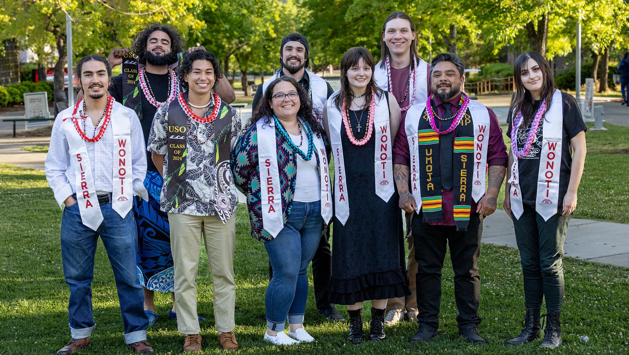 Students wearing Wonoti stoles
