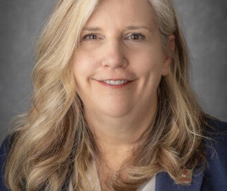 Amy Schulz Headshot