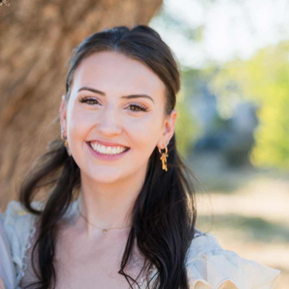 Alicia Villa Headshot