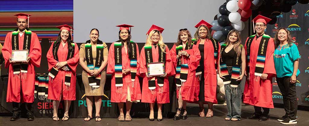 Community Puente Grad S26