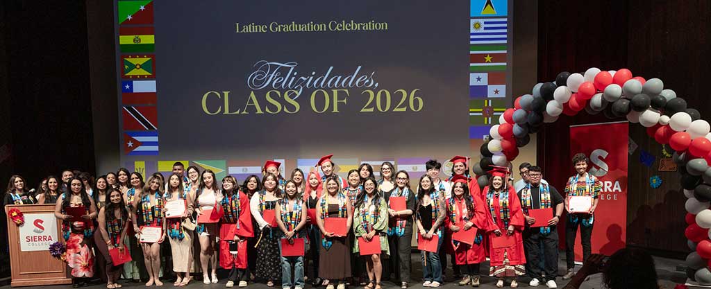 Community Unidos Latine Grad S26